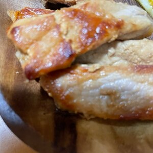 【簡単なのに本格】塩麹で豚ロースの西京焼き